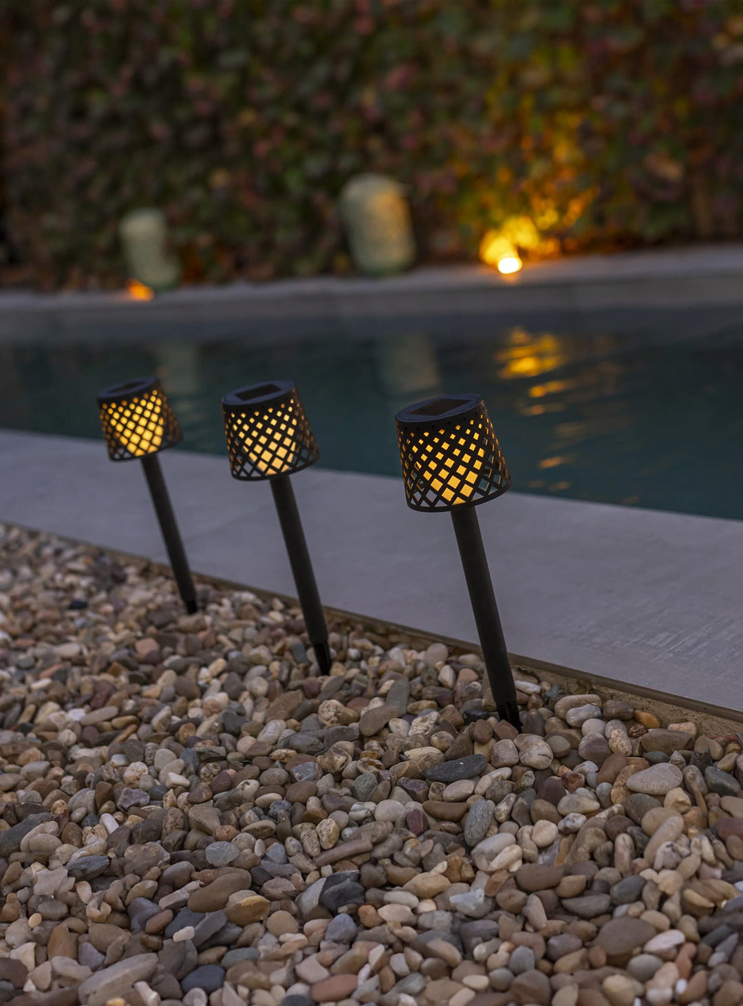 Gretita Solar Lamp Set: Eco-Friendly Garden Lighting Solution