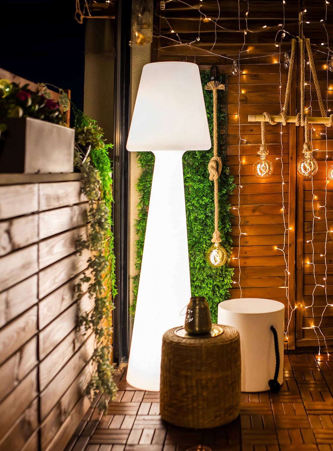 lumi Lola 165 Floor Lamp: Stylish Indoor/Outdoor Lighting – Newgarden