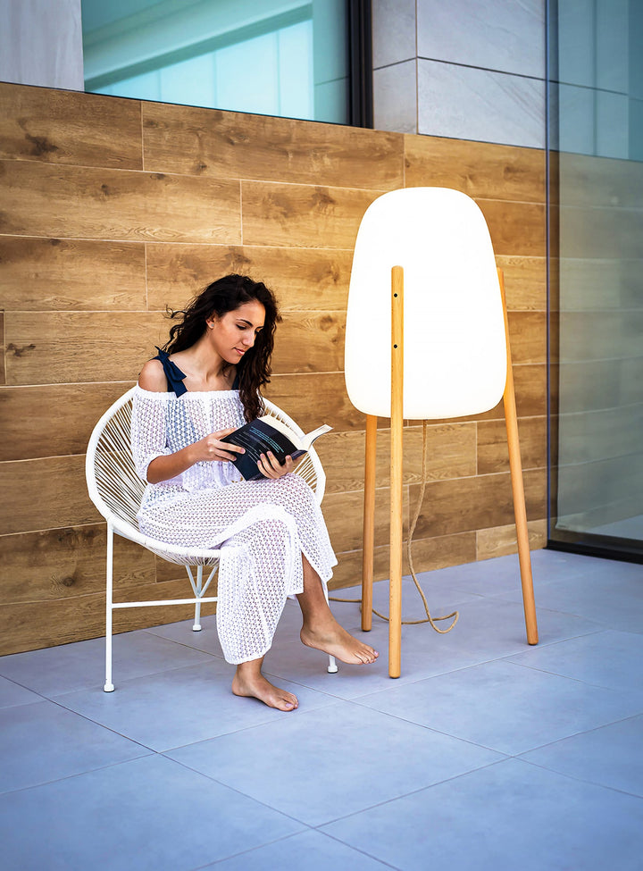 Rocket Floor Lamp: Wood-Polyethylene Elegance w/ Adjustable